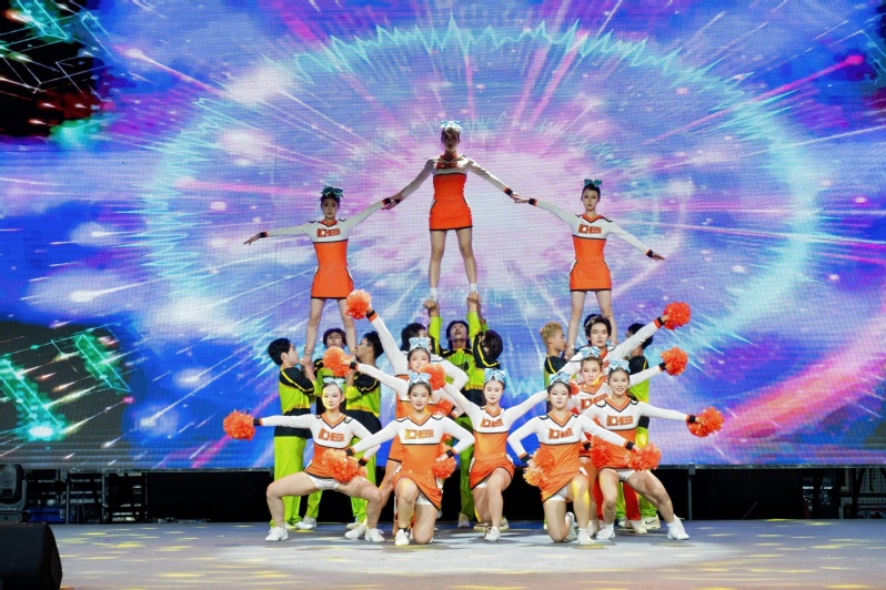 13-啦啦操表演《第一梯队》